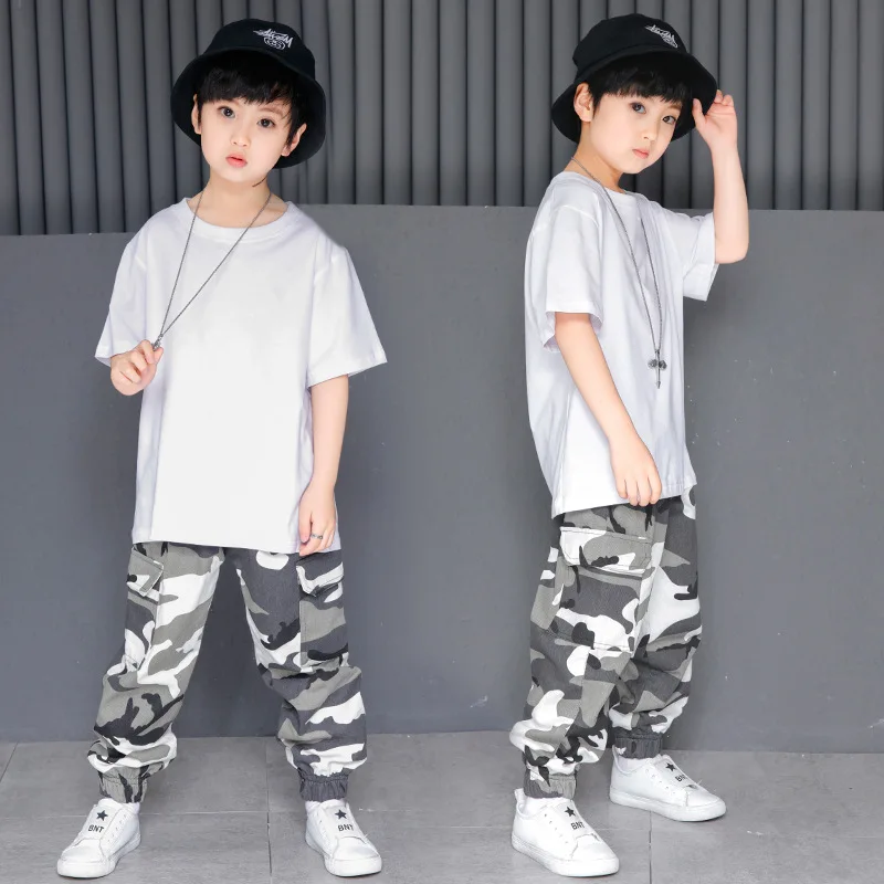 plain white t shirt outfits