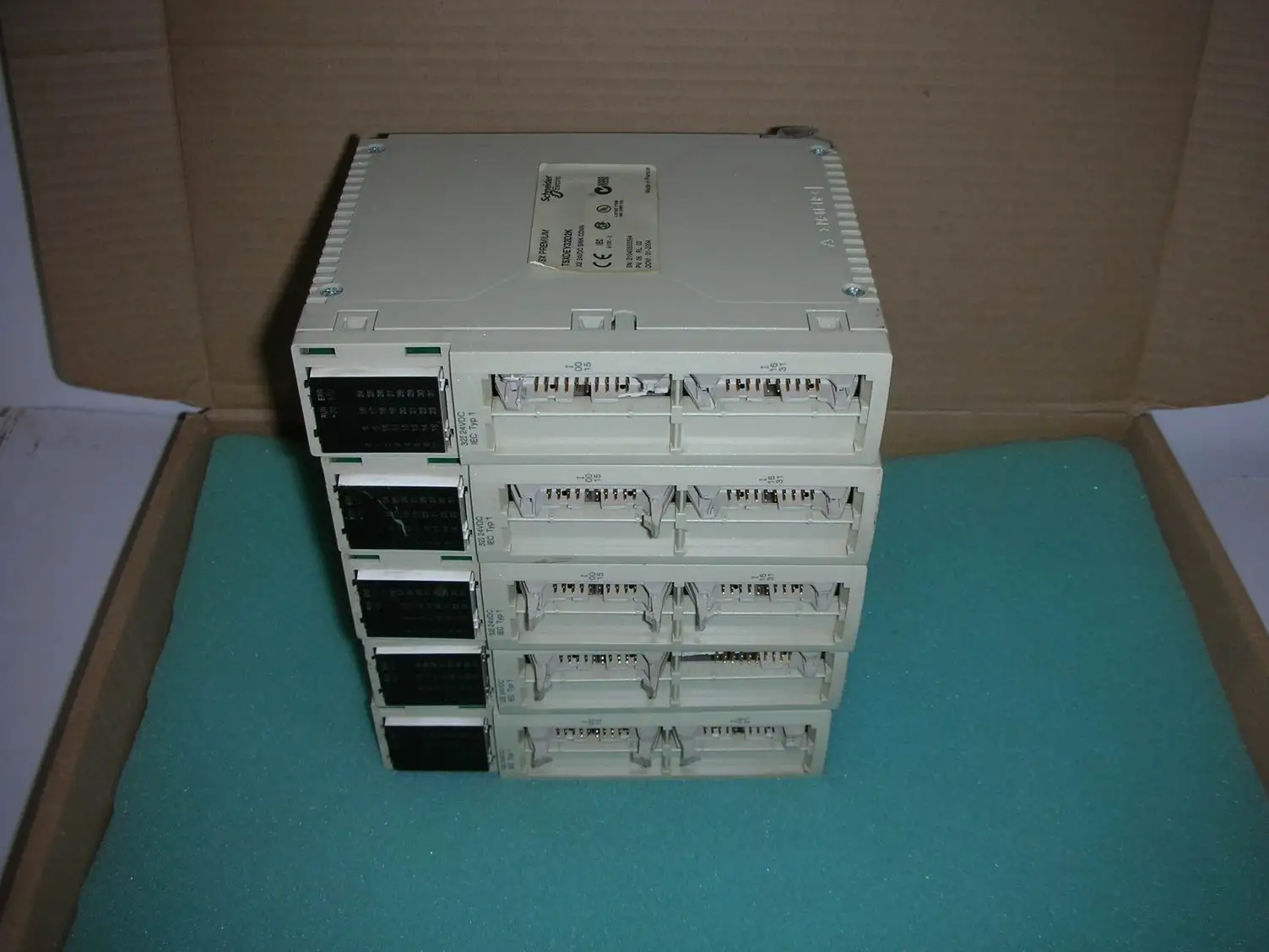 цена 1PC USED Schneider PLC TSXDEY32D2K