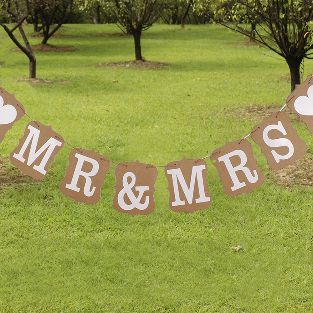 

Hot Sale MR AND MRS Banner Sign Kraft Paper Flag Garland For Wedding Banner with white Ribbon Party Decorations