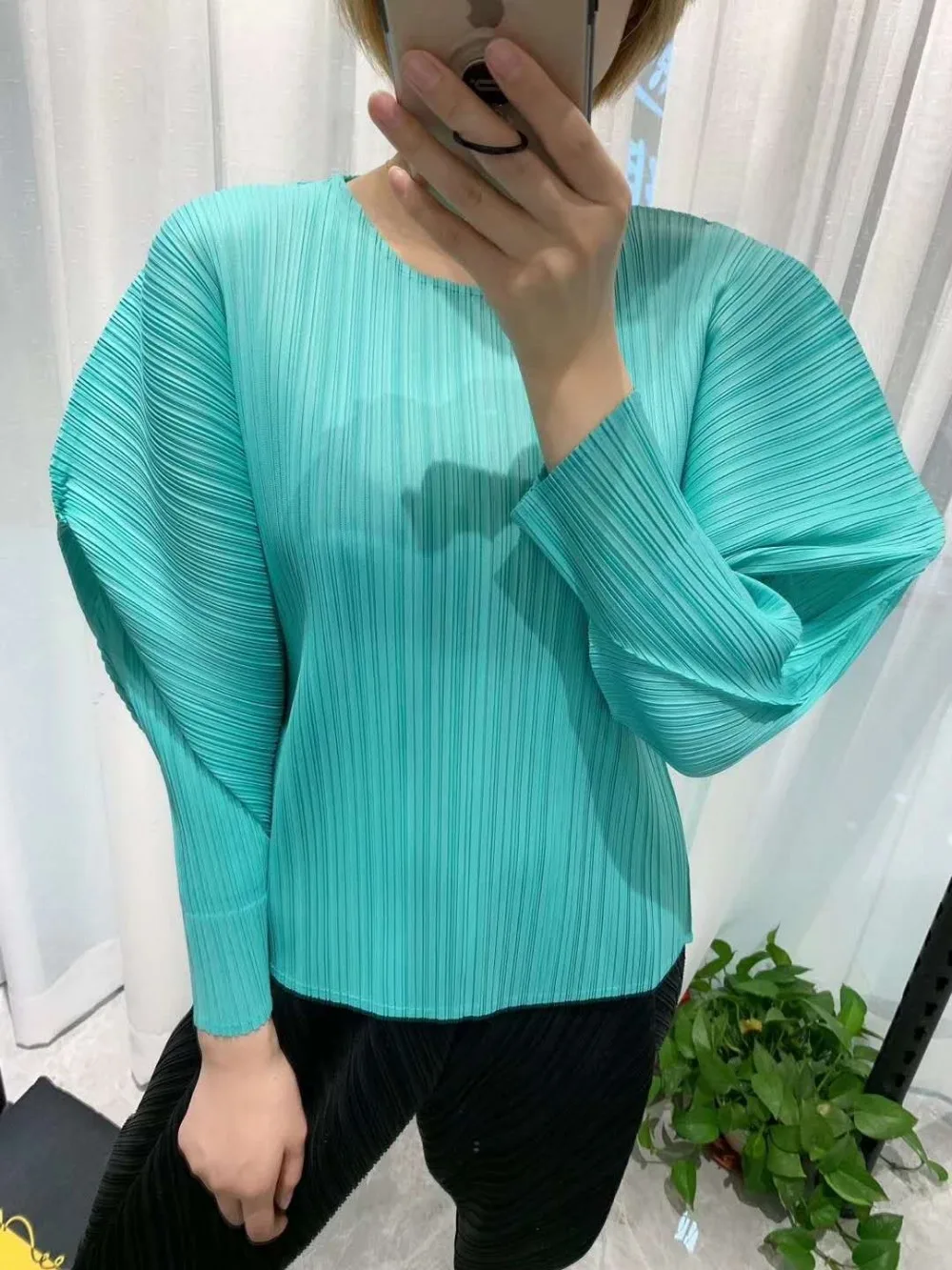 

HOT SELLING Fashion style T-shirts long sleeve loose solid o-neck fold lantern sleeve T-shirts IN STOCK