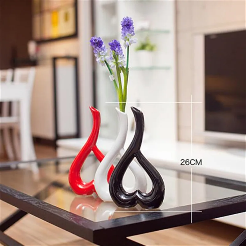 

Simple ceramic vase home decoration vase wedding decoration Heart-shaped decoration Valentine's Day gift