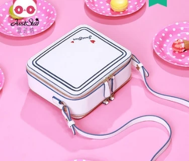 

Princess sweet lolita bag Korean version of summer fashions single shoulder bag satchel embroidery concise small square 171885