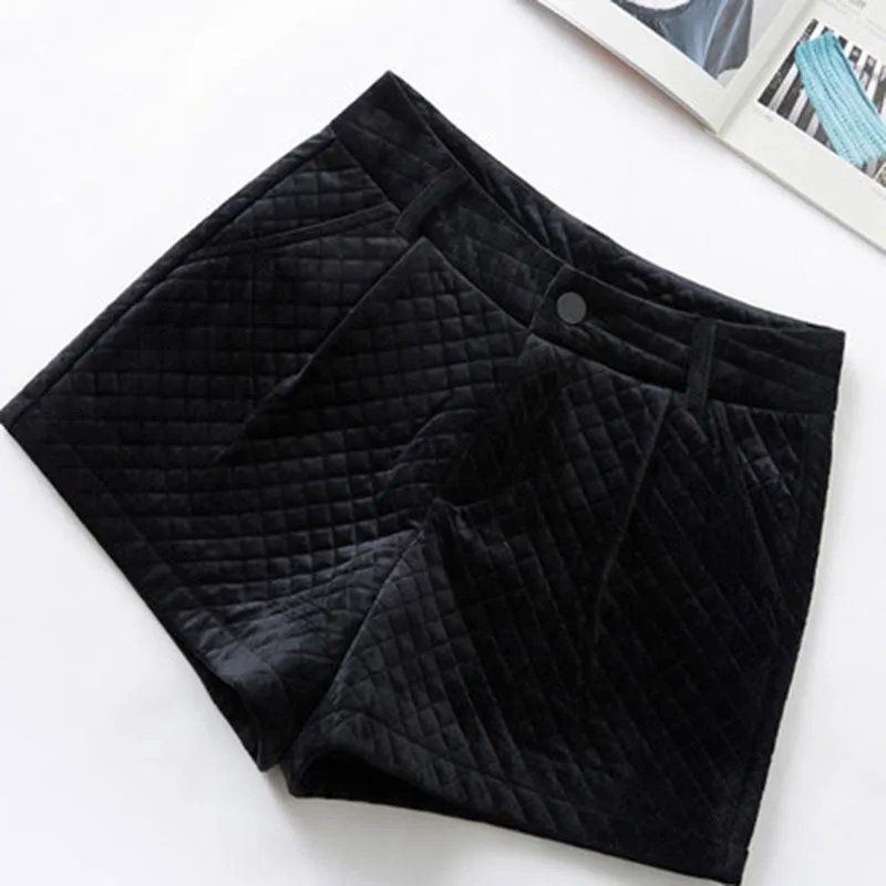 

Winter Gold Velvet Shorts High Waist Female Loose Thick Warm Boots Shorts Korean Style Plus Size A-line Wide-Leg Shorts A362