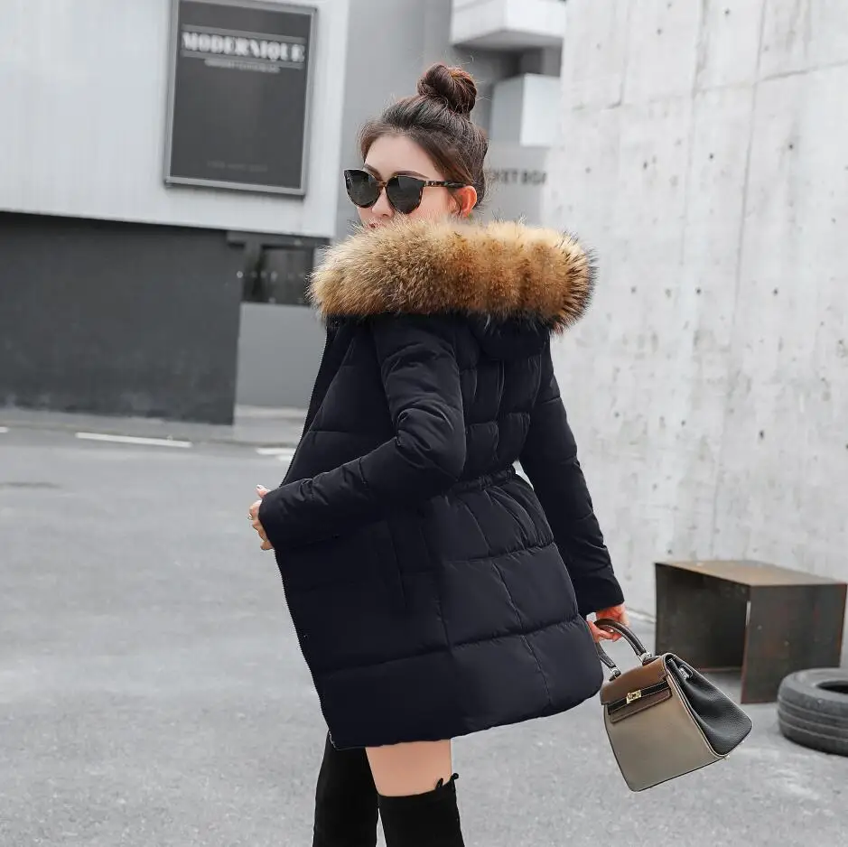 С меховым капюшоном-воротником, Длинная зимняя куртка для женщин, толстая, с хлопковой подкладкой, теплая, с поясом, тонкое черное пальто для женщин, зима, женские парки - Цвет: Черный