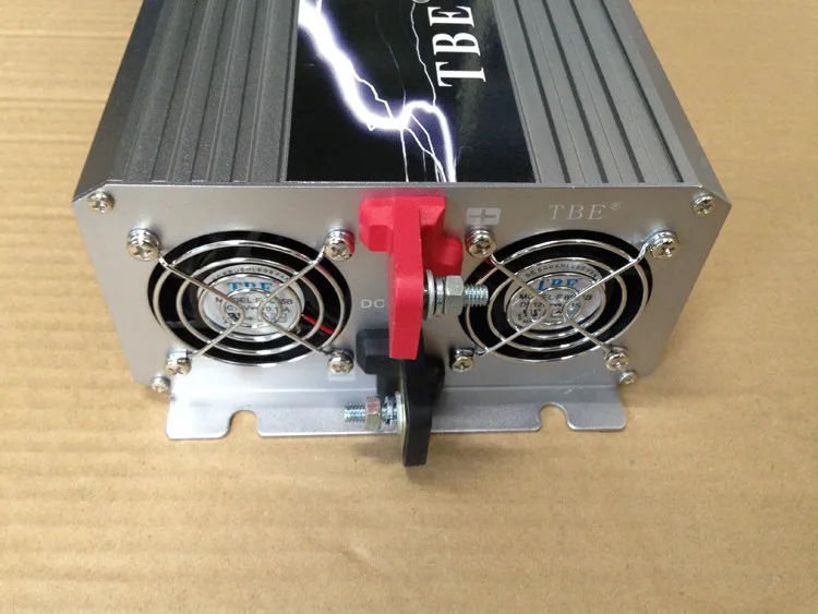 Power-Inverter-4000W-Pure-Sine-Wave-Inverter-DC-12V-to-AC-220V-Car-Converter-Solar-Power (2)