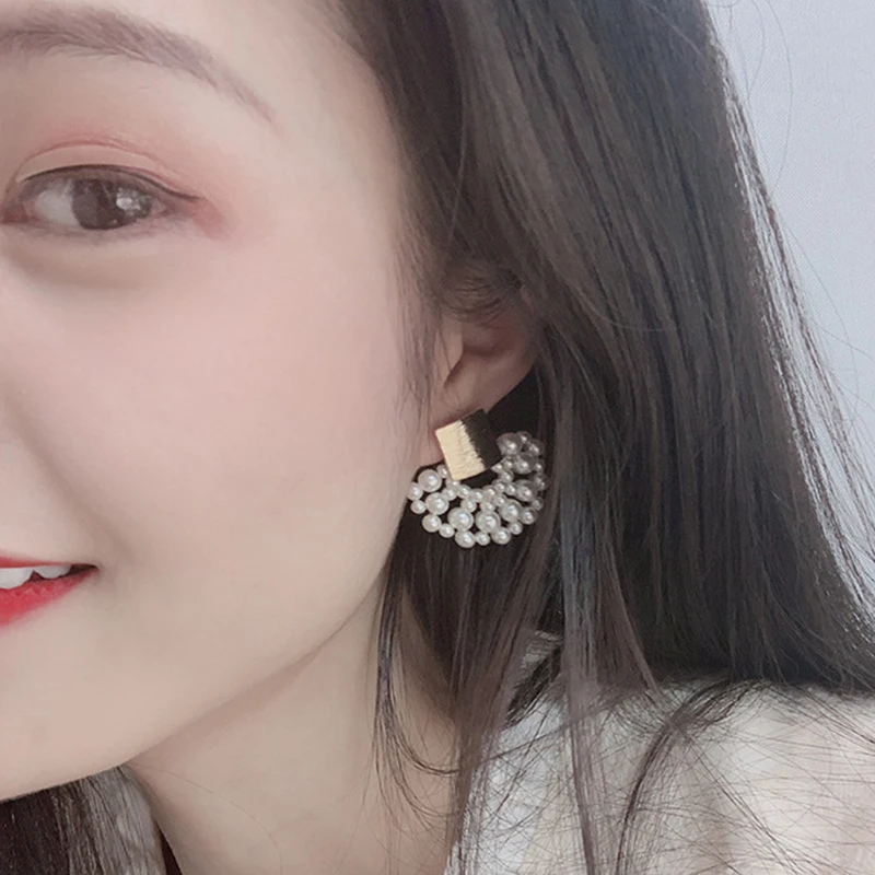 

Women Cute Imitation Pearl Sector Stud Earrings Fashion Square Brushed Alloy Earrings Clip Simple OL Style Jewelry Accessories