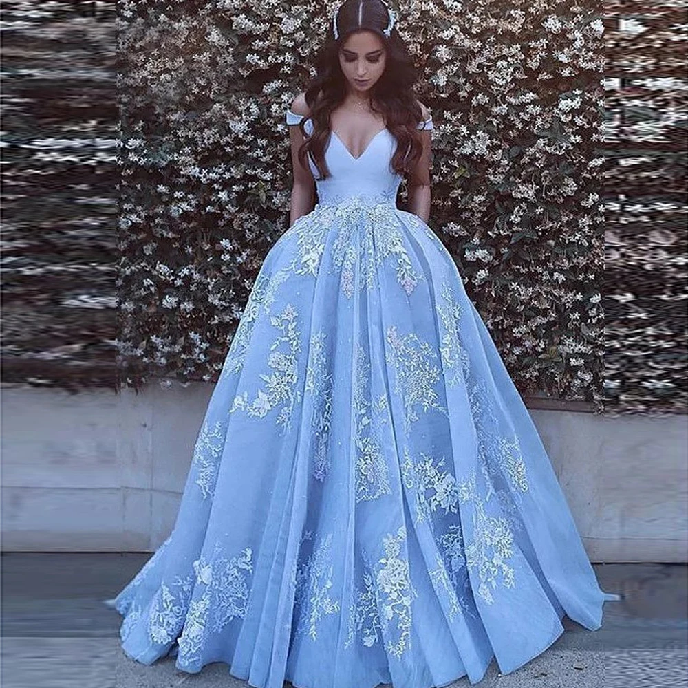 

Elegant Off The Shoulder Ball Gown Satin Prom Dresses Floor Length Lace Applique Prom Evening Gowns Vestido De Festa