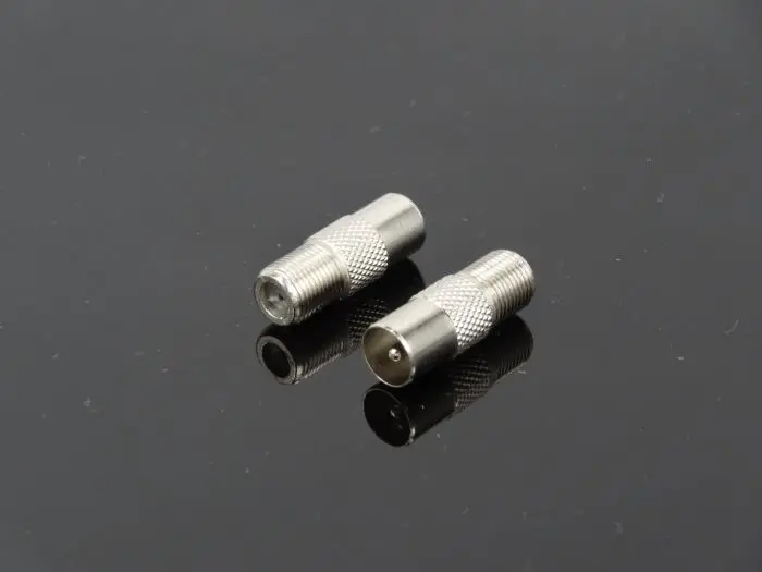

2pcs F Mother To 9.5 Male Connector TV Cable Adapter British F Mother To TV Male Antenna Video Converter Plug