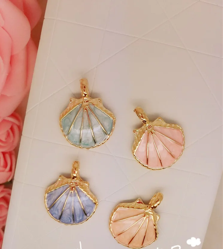 

Mixed Color 10pcs 20x25mm Zinc Alloy Sea Shell Drop Oil Charms Enamel Pendant for Handmade DIY Earring Necklace Jewelry Making