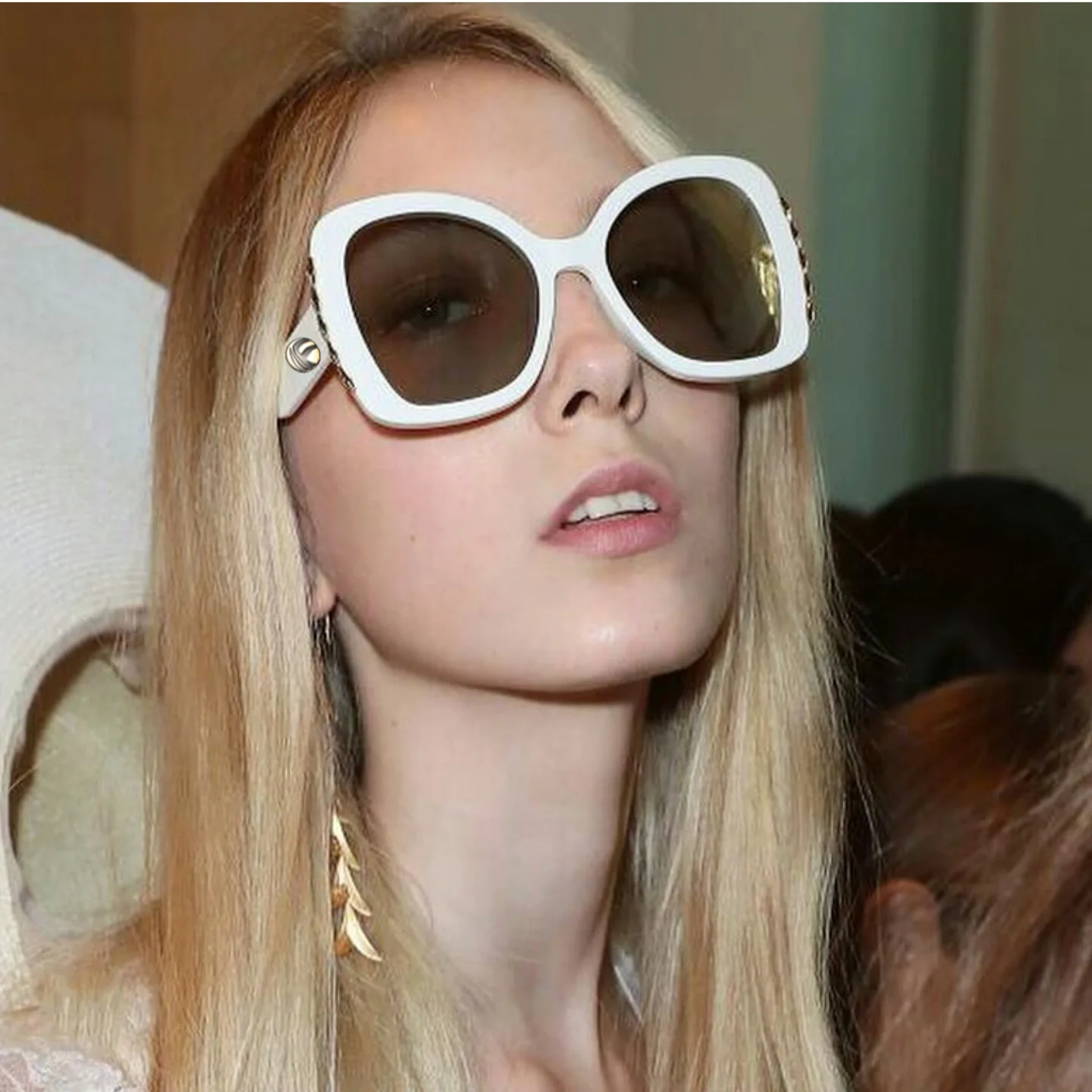

Oversized Women Sunglasses 2018 Red Lens Cat Design Luxury Sunglasses Women Vintage Lady Fashion High Quality Eye Sun Glasses