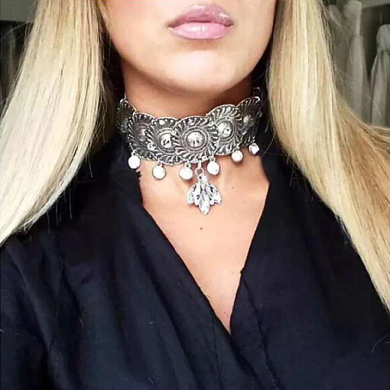 Vintage Round Crystal Rhinestone Chokers Necklace Big Collar Bib Necklace Women Wedding Jewelry