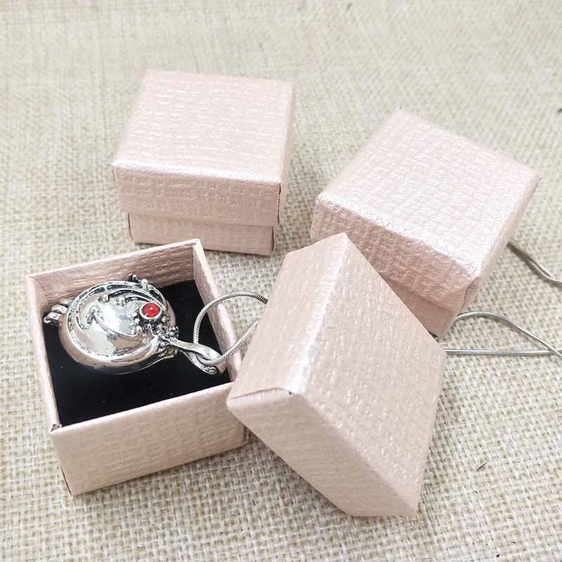 2018New Purple White Pink Ring Box 4X4X3CM Jewelry Packaging