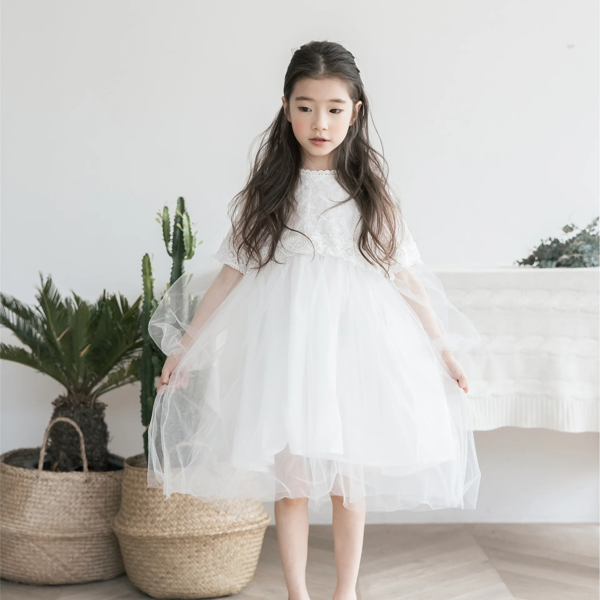 

New Dresses For Girls Cute Lace Solid Long Lantern Sleeve Children Dress O-Neck Ball Grown Party Princess Kids Clothes CC856