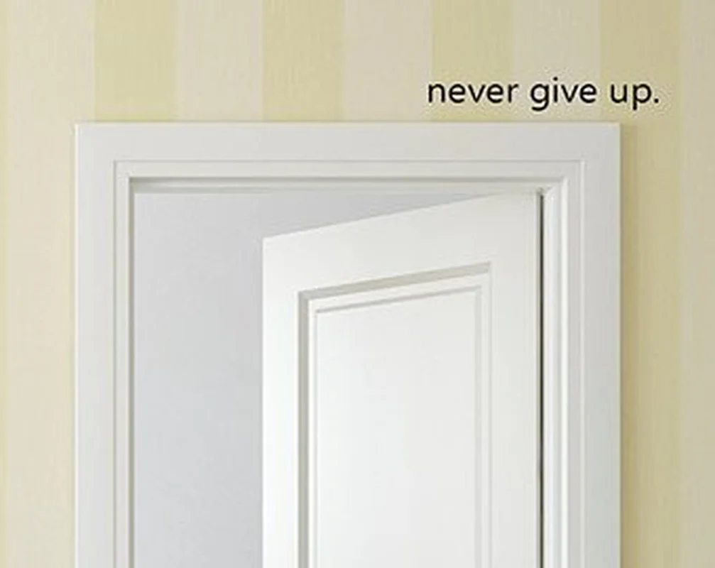 

Never Give Up One Pieces of Creative Quote Stickers Kids Bedroom Decoration House Door Decor Accessoires