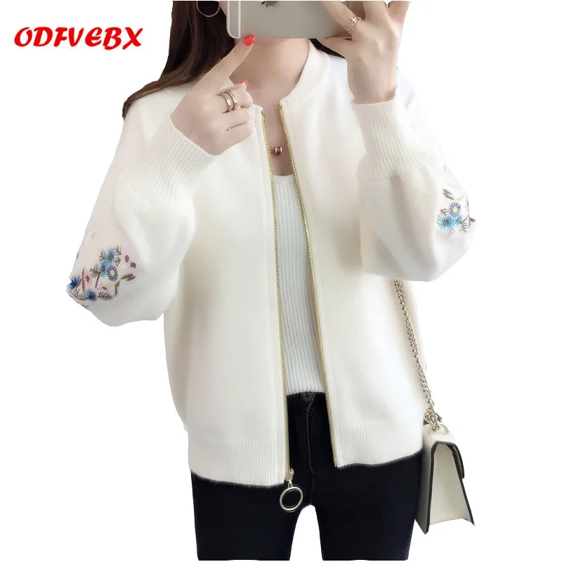 

Boutique 2019 spring new knitted cardigan sweater Female short loose high-end embroidery baseball uniform coat women ODFVEBX