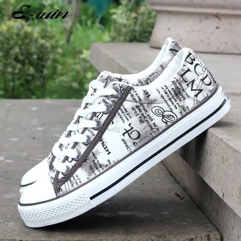Mens Classical Lace Up Canvas Letter Printing Vintage Men Fashion Sneakers Casual Lace Up Flats Breathable Men Shoes Size 39-44