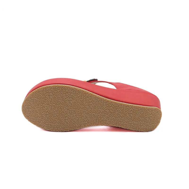 Tanie YAERNI klapki kobieta letnie sandały japonki buty na plażę kobiety marka projekt kliny sandały oddychające sandalias E698