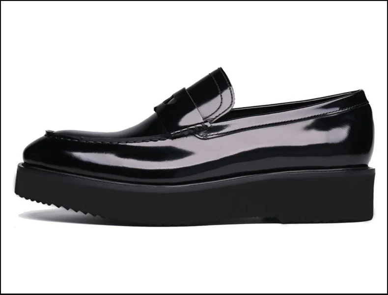 Модная мужская повседневная обувь на плоской платформе, визуально увеличивающая рост; удобные лоферы из лакированной кожи с круглым носком; мужские водонепроницаемые мокасины; HJ75