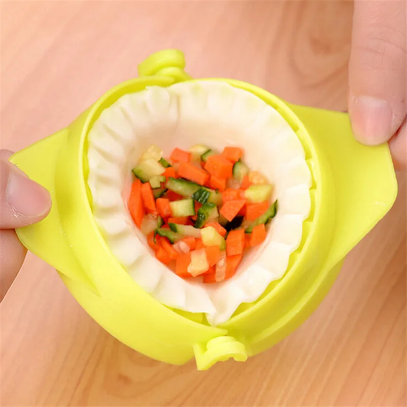 

1PC Kitchen Magic Creative Food-grade Plastic Pinch Home Pack Dumpling Machine DIY Dumpling clip mold Kitchen Tools new A3078