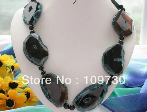 

Jewelry 0012271 55MM rondelle blue/black prolate agate NECKLACE