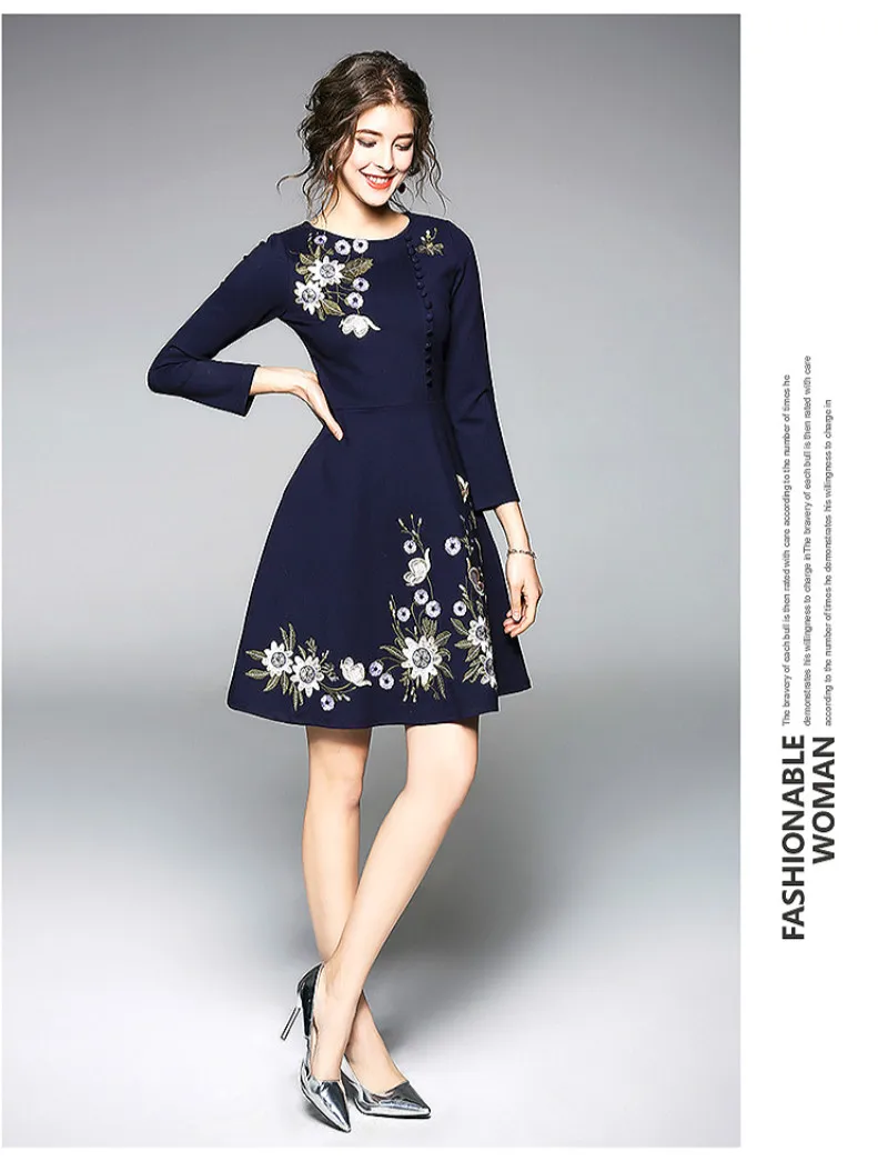 Women Flowers Embroidered Hem Dress Round Neck 3/4 Sleeve A-line Skirt 2018 Spring Summer Fashion Knee Length Dress