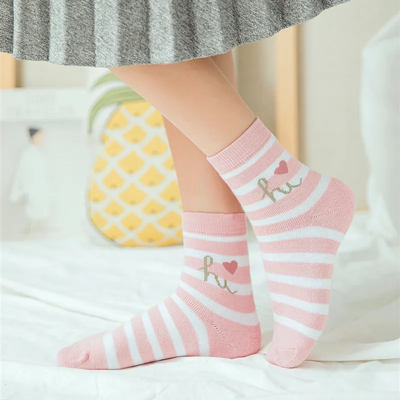

1 Pair Winter Warmer Women Thicken Cartoon Thermal Wool Cashmere Snow Socks Seamless Velvet Boots Floor Sleeping Socks for Lady