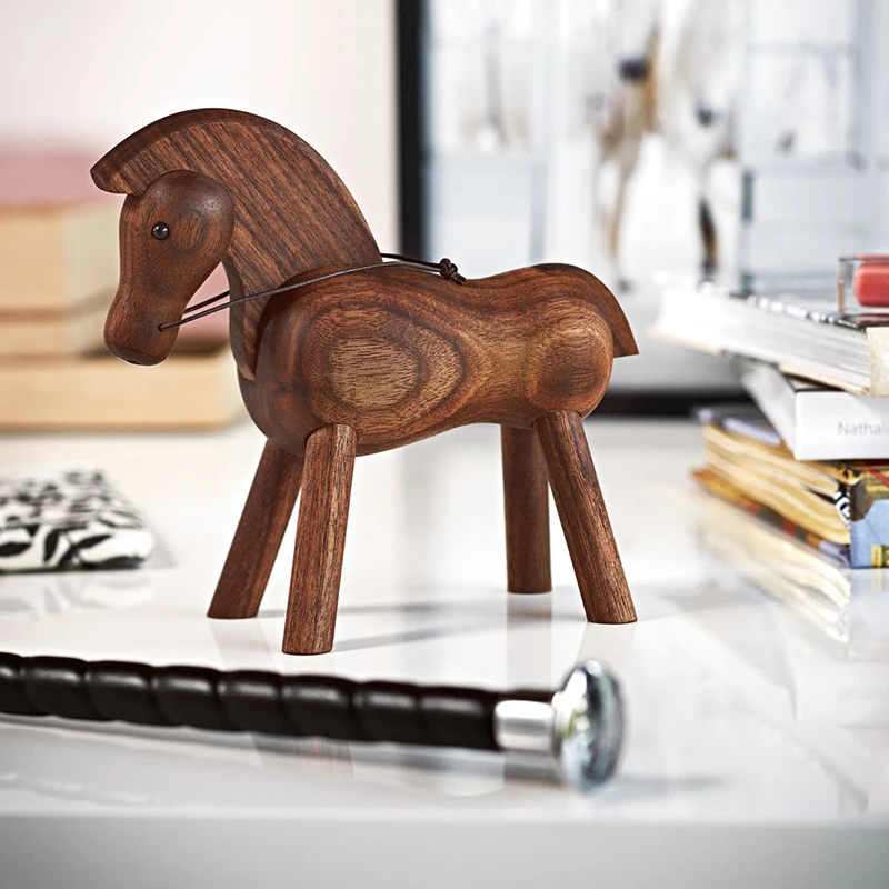 

Scandinavian style pure hand-made Zodiac Trojan horse decoration Danish solid wood creative home decoration black walnut Trojan