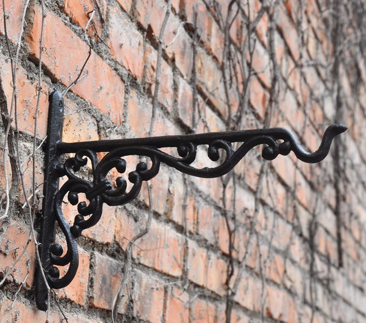 

Iron European classical Hanging Plant Hook Garage Balcony Outdoor Lawn Iron Bracket For Planter Bird Feeder Lantern Wind Chime