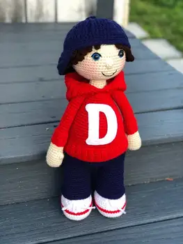 

crochet armigurumi rattle sport boy model number 881