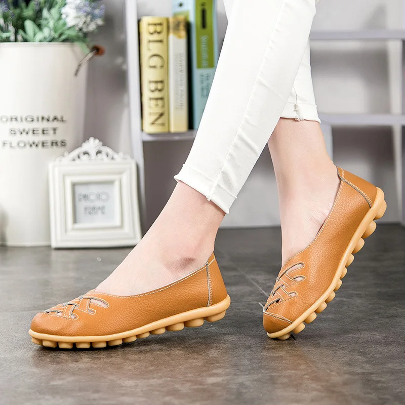 

2019 New Genuine Leather Handmade Mother Sandals Soft Bottom Casual Woman Work Shoes Fashion Cut-Outs Flat Women's Sandals 34-44