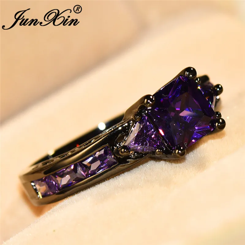 JUNXIN фиолетовый камень принцесса квадратный кольца для Женский, черный Gold Filled Винтаж треугольный Циркон Feb камень кольцо женские ювелирные изделия