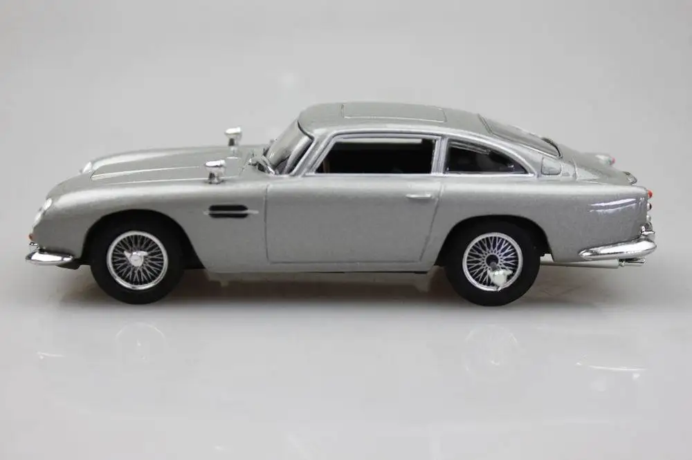 007 UH 1:43 Aston Martin DB5 сплав модели автомобилей Кино издание спортивный автомобиль