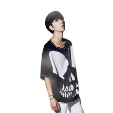 2016 New Arrival Hip Hop Rock Offbeat Decadent Skull Bat Loose Short Sleeve Brand T Shirt Men Fitness