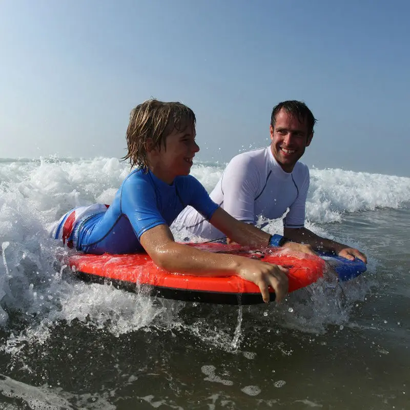 Sbart UPF 50 + الغوص الجلد دعوى تصفح تي شيرت الشاطئ المياه الرياضة السباحة الرجال تصفح طفح الحرس قصيرة الأكمام ملابس السباحة