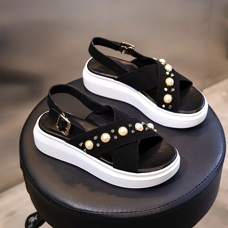 

2019 summer new style simple and simple solid color sandals women comfortable wild thick soles rhinestone decorative sandals.