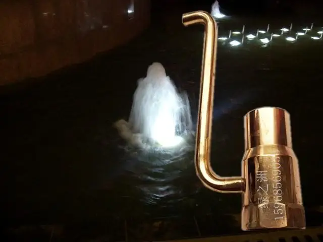

With 6 nozzle bubbling water nozzle is the fountain head of the fountain waterscape design of aerated pipe springs