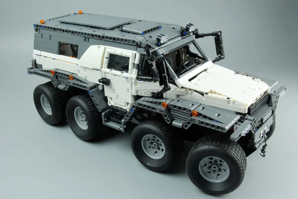 

LEPIN 23011 2816pcs Technic Series Off-road Vehicle Model Building Blocks Bricks Kits Compatible 5360 Toy for Boy Brithday Gifts
