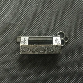 

The normal use of free shipping retro copper lock small plum magpie magpie Mui back-to-back horn