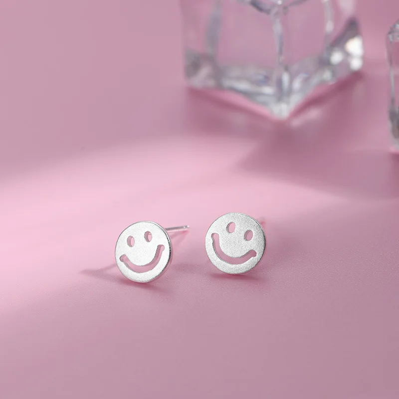 

Minimalist jewelry Cute smiley face Stud Earrings Fashion mini face Ear Studs For Women lady Good mood every day