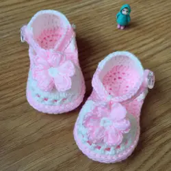Обувь для малышей роза цветок младенческой Девочки пинетки вязаные “кроше” новорожденных номер модели 002