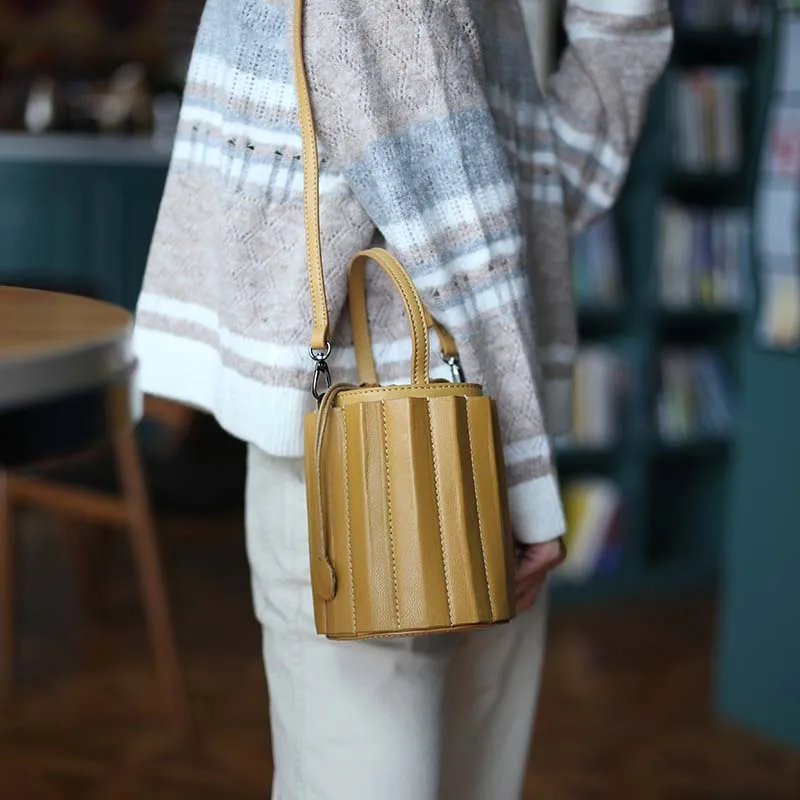 New original handmade leather handbags pleated sheepskin literary simple crossbody shoulder bag