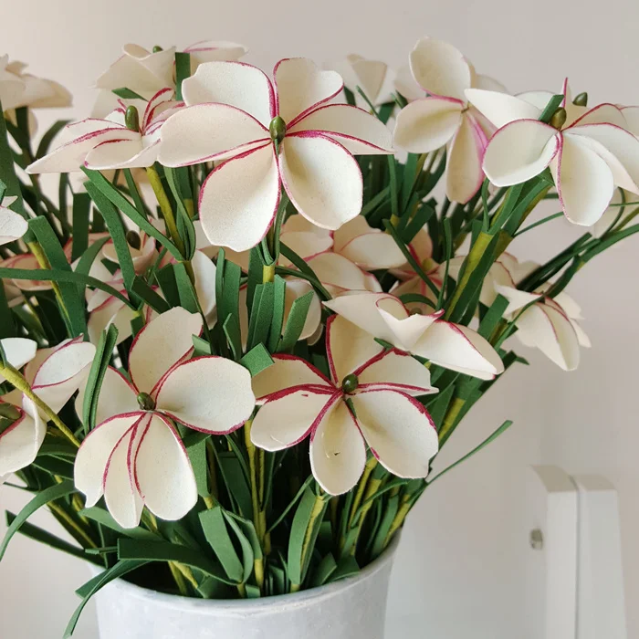 

The original flower butterfly flower flower simulation suit Home Furnishing soft decorative floral silk flower vase iron dining