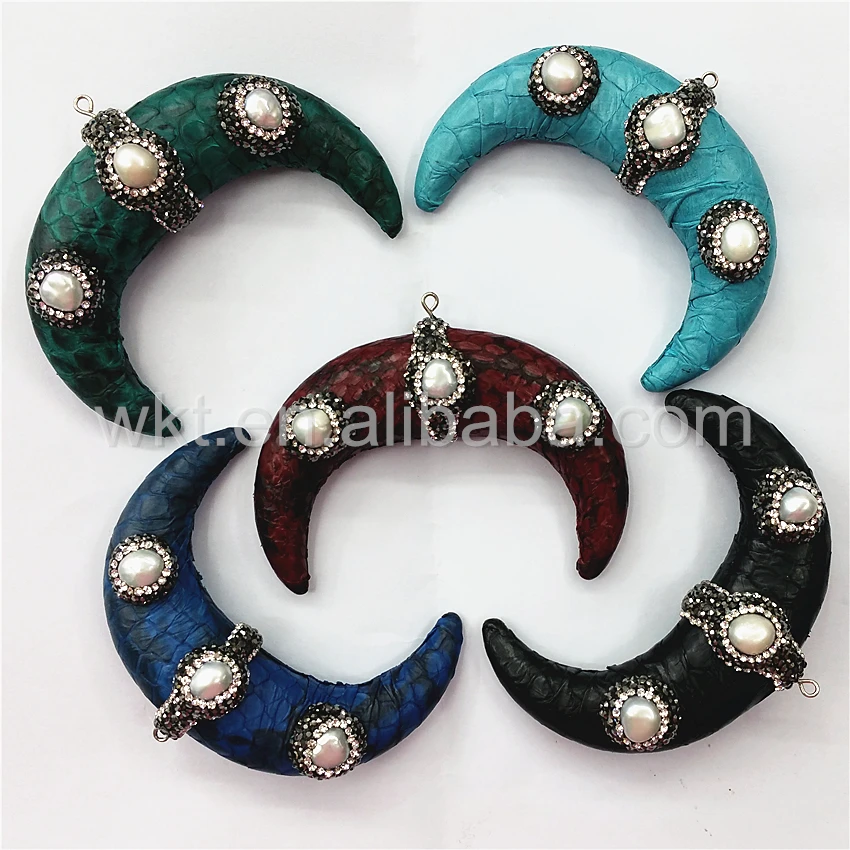 

WT-NP212 Gorgeous handmake genuine snake leather horn pendant with triple pearl charms for women gift rhinestone jewelry pendant