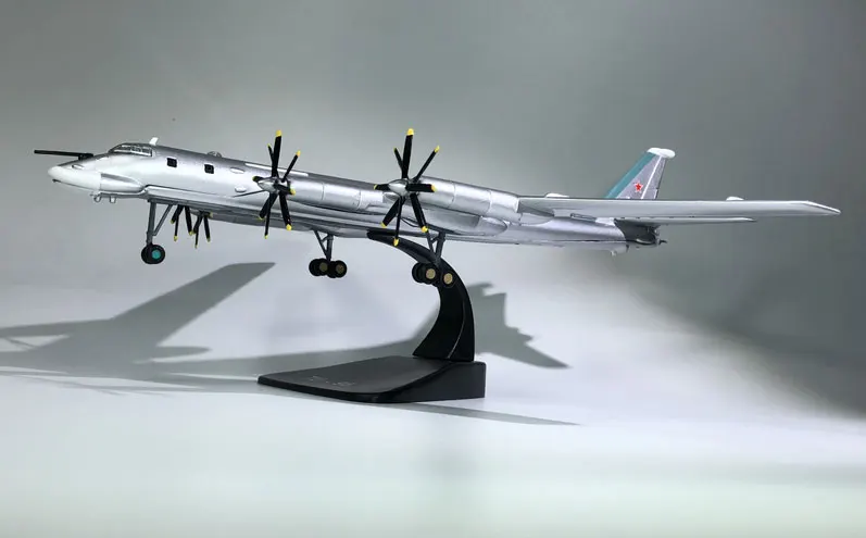 1: 144 Аэрофлот Туполев Tu 95 стратегическая авиация российская авиакомпания