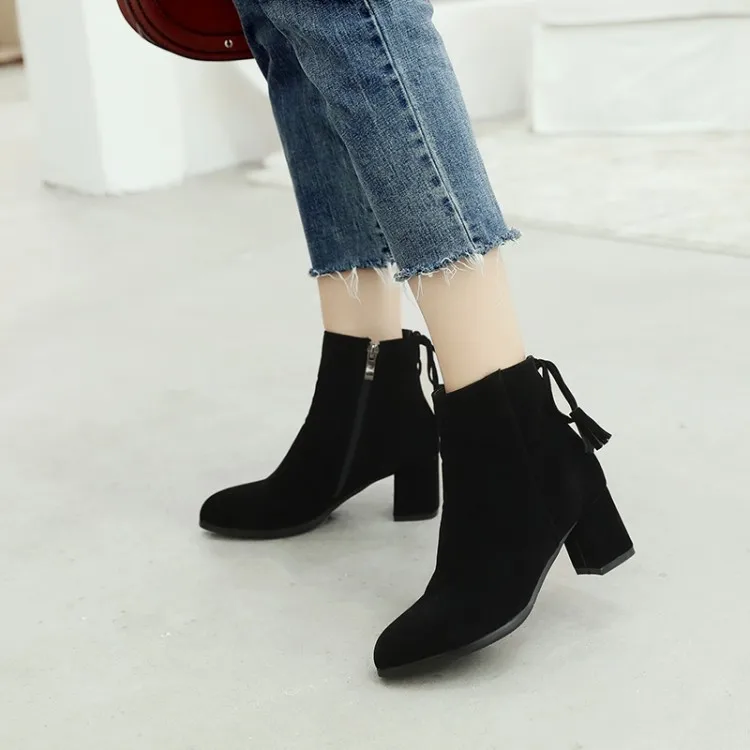 

Big Size 9 10 11 12 Martin boots with pointed solid colour and thick-heeled fringed bow