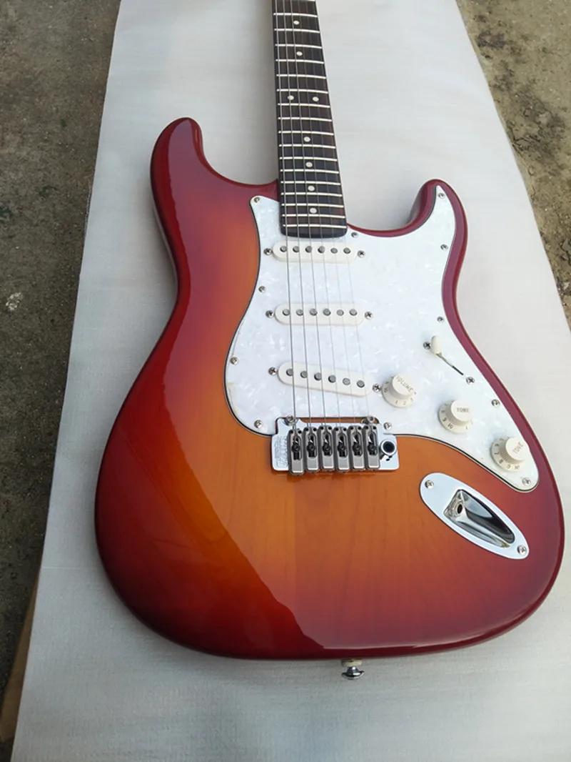

Custom ST Electric Guitar Two-point fixed bridge Lock string reel CS colour free delivery