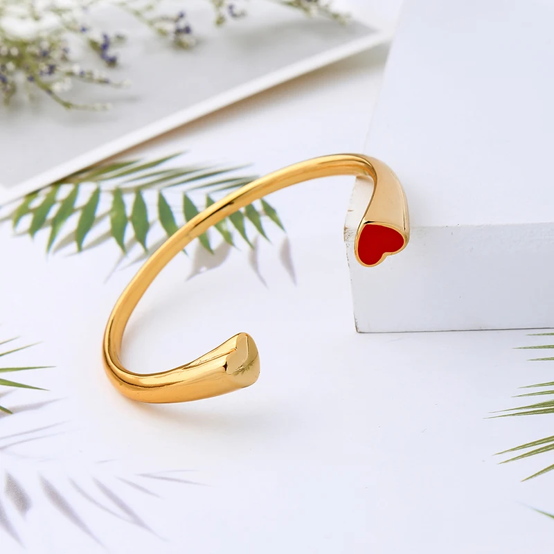 

Simple Design Women Bangle Heart Enamel Open Bangle For Women Fashion Accesorries Wholesale Price