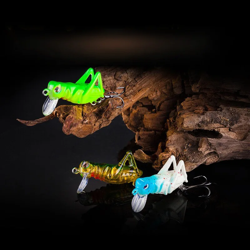 1pcs / lot 4.5cm 3g Grasshopper insect Fishing Lures Flying Wobbler Lure hard bait Lifelike Artificial bait Bass Swimbait pesca
