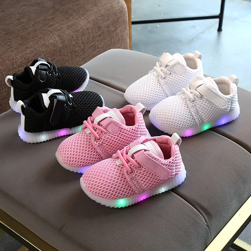 New Baby Boys Girls LED Shoes Kids Light Up Luminous Trainers Casual Sport Sneakers
