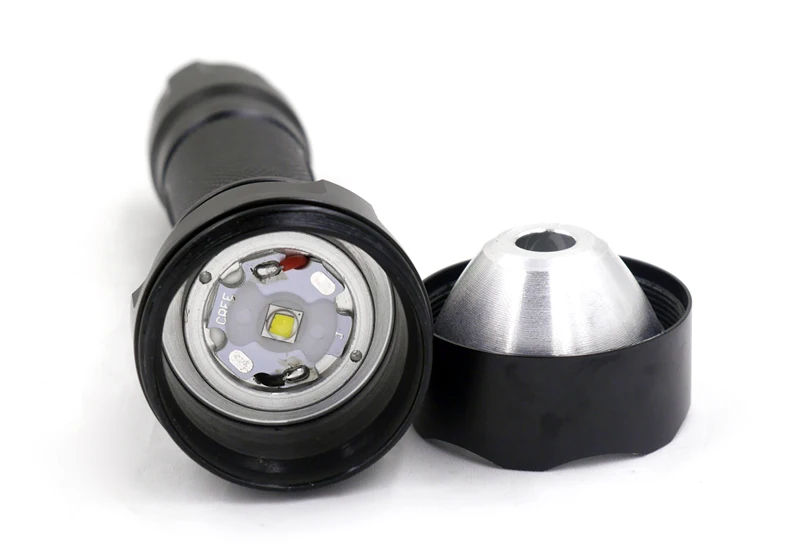 C2cree xml2 u3 flashlight (2)